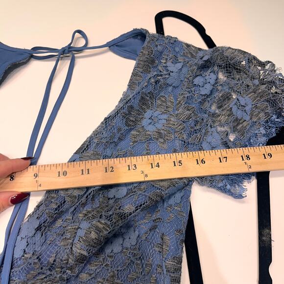ASTR The Label Blue & Gray Lace Tie Back Romper Size Small - Picture 7 of 10
